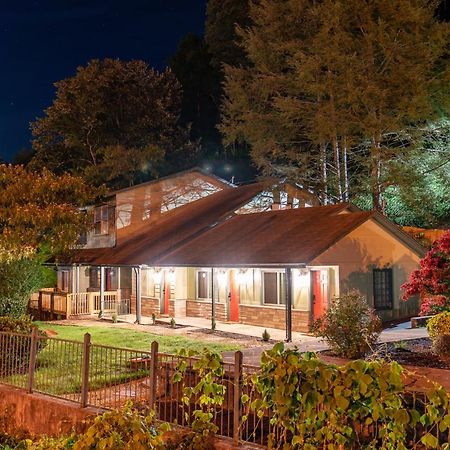 Newly Remodeled Motel In Gatlinburg! Bagian luar foto