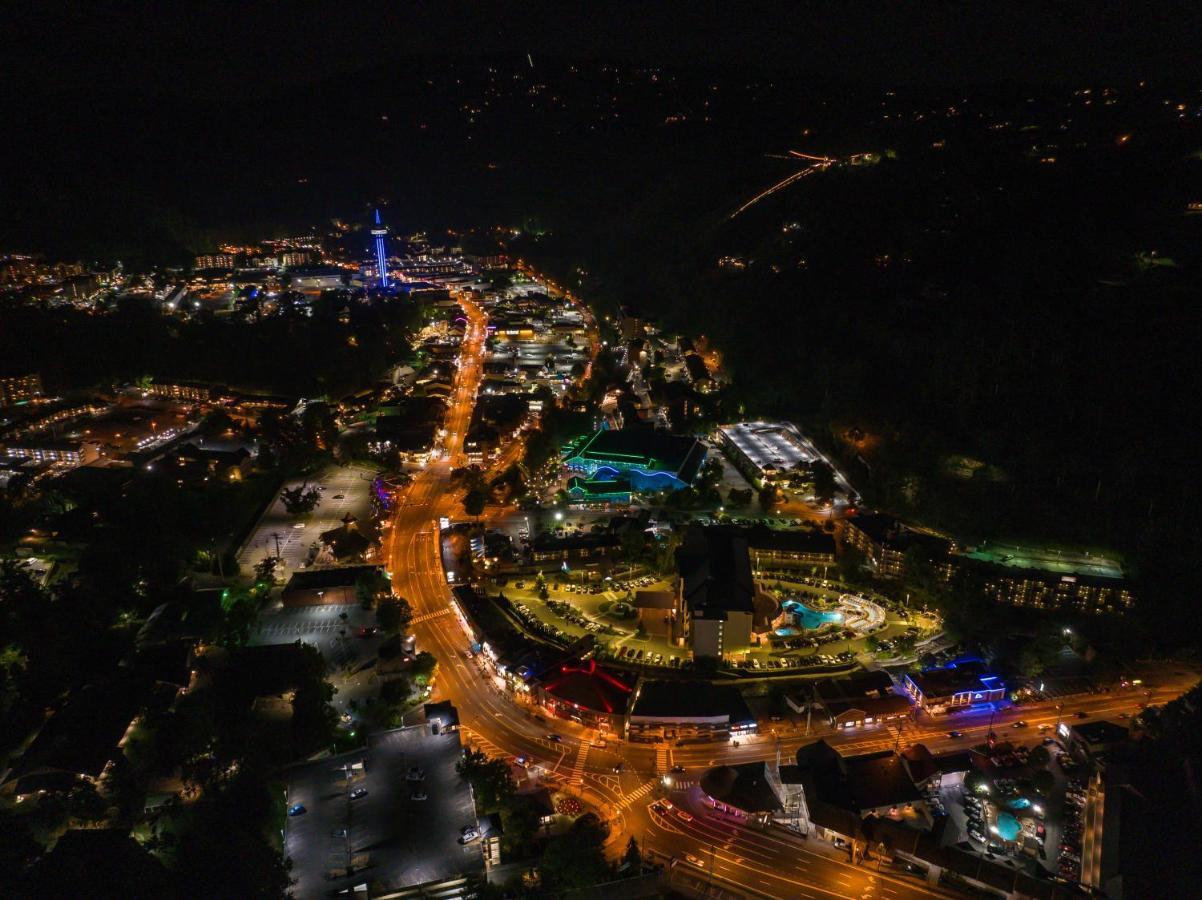 Newly Remodeled Motel In Gatlinburg! Bagian luar foto