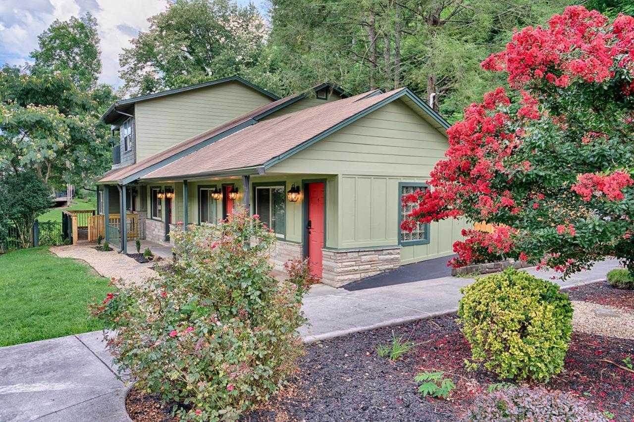 Newly Remodeled Motel In Gatlinburg! Bagian luar foto