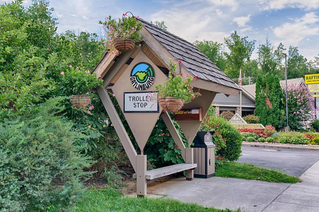 Newly Remodeled Motel In Gatlinburg! Bagian luar foto